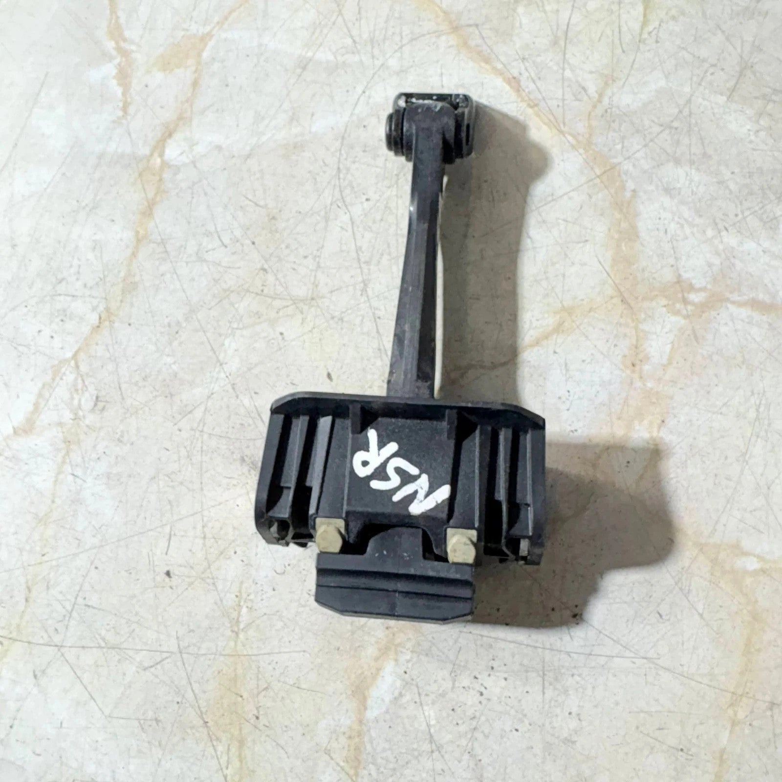 BMW 318D PASSENGER REAR LEFT DOOR CHECK STRAP 2007-2012 E90 Hinge