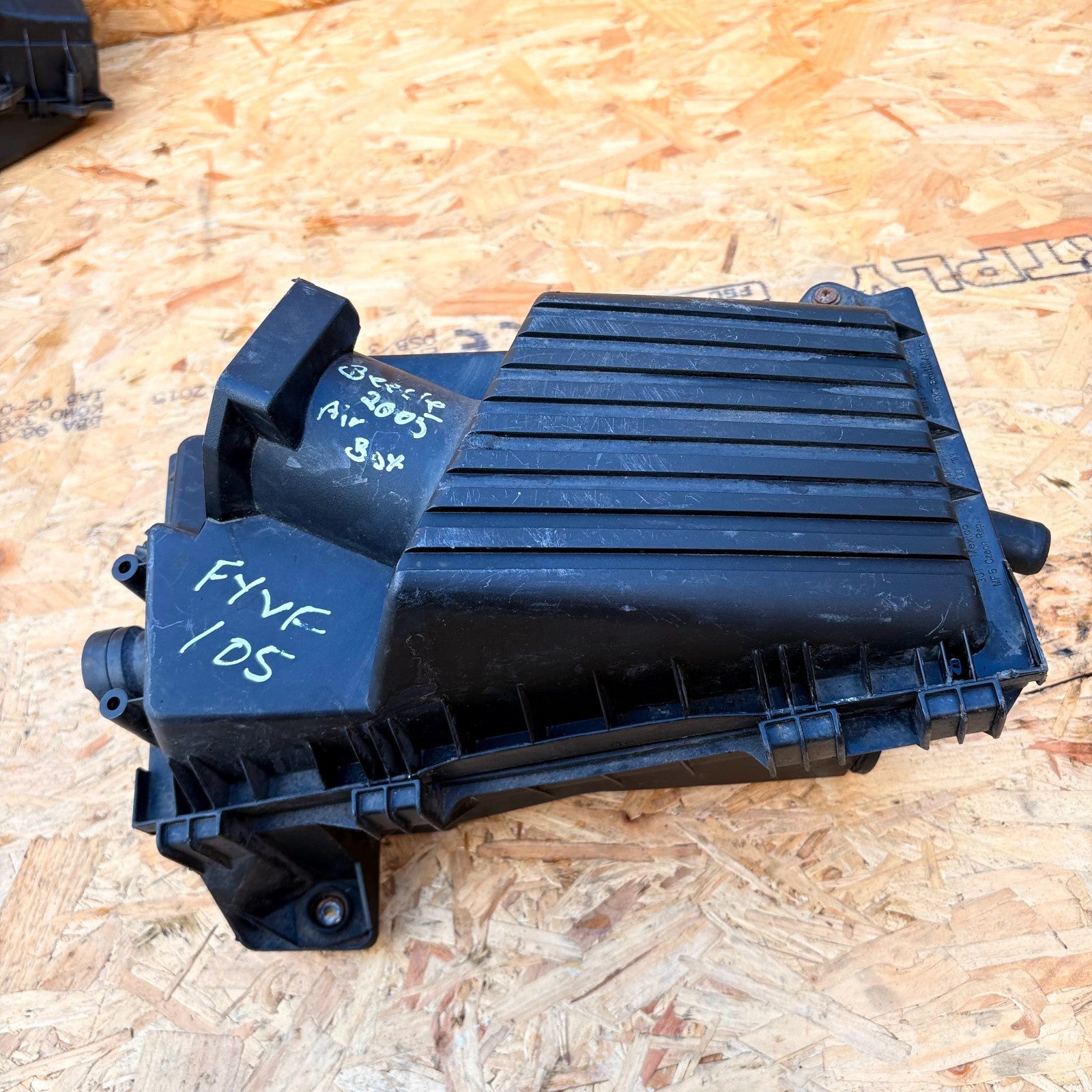 Volkswagen New Beetle 1997-2005 Air Filter Housing Box Airbox Intake (3 Door)