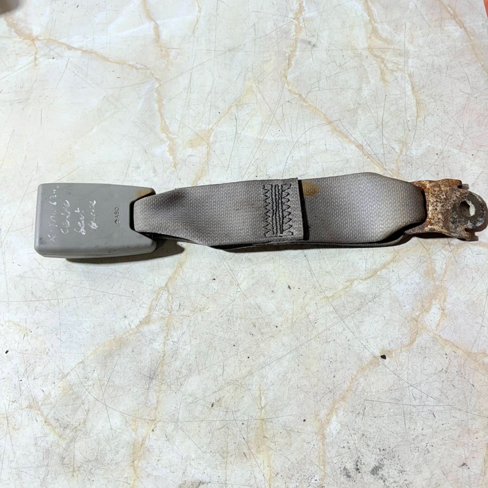 Nissan X Trail Rear Centre Middle Seat Belt Stalk Buckle Mk1 2001-2007