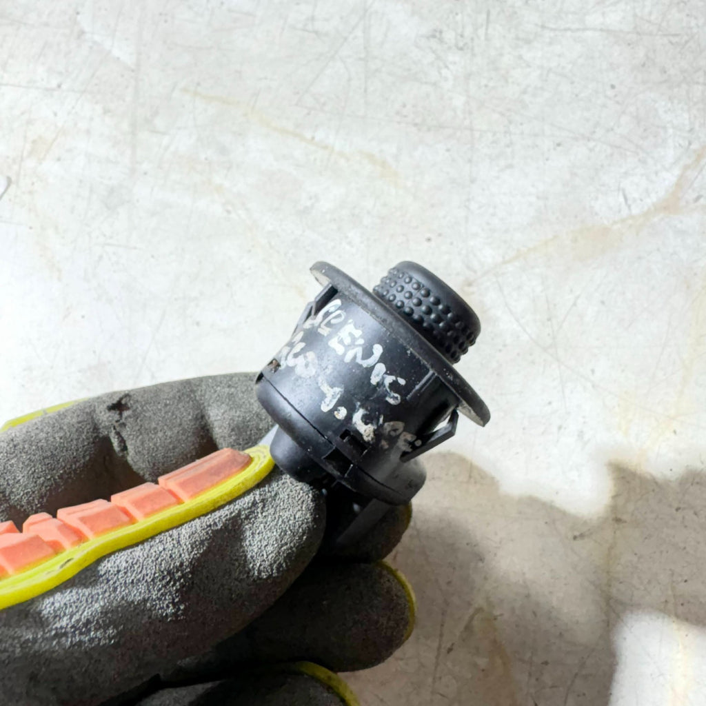 Renault Scenic 2004 Side Mirror Switch Controll Button