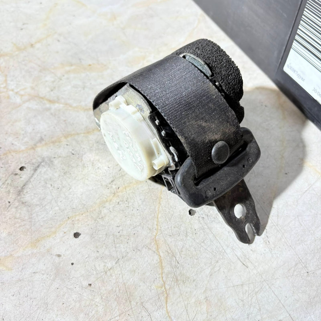 FORD FOCUS MK 2.5 1.8 2006 PASSENGER REAR SEATBELT 4M51A611B68AJ NSR