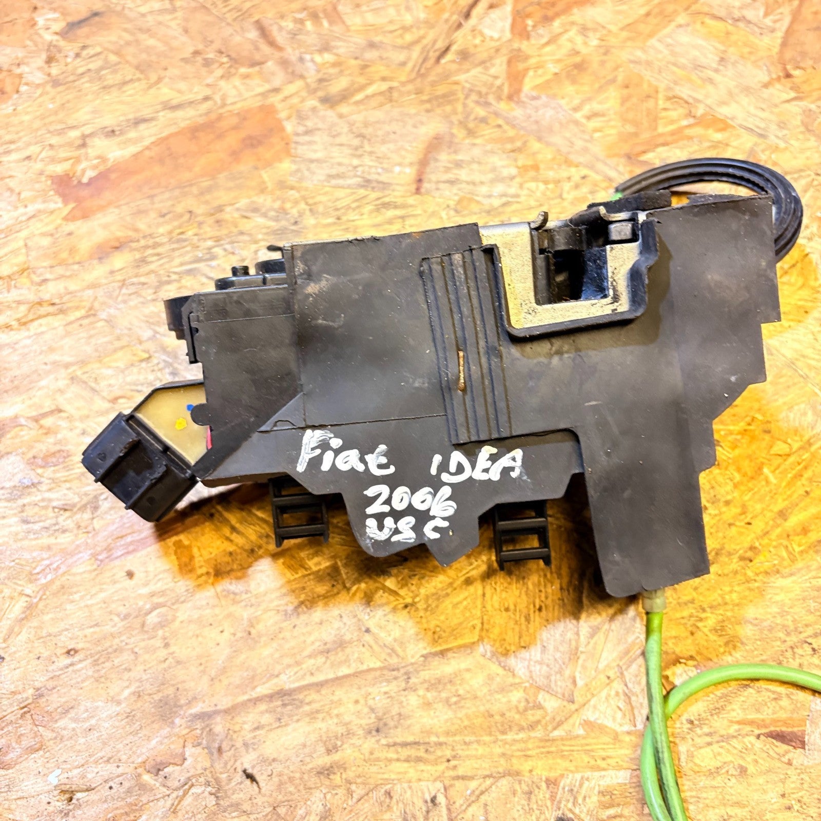 FIAT IDEA 2006 DOOR LOCK FRONT LEFT PASSENGER SIDE 51708429