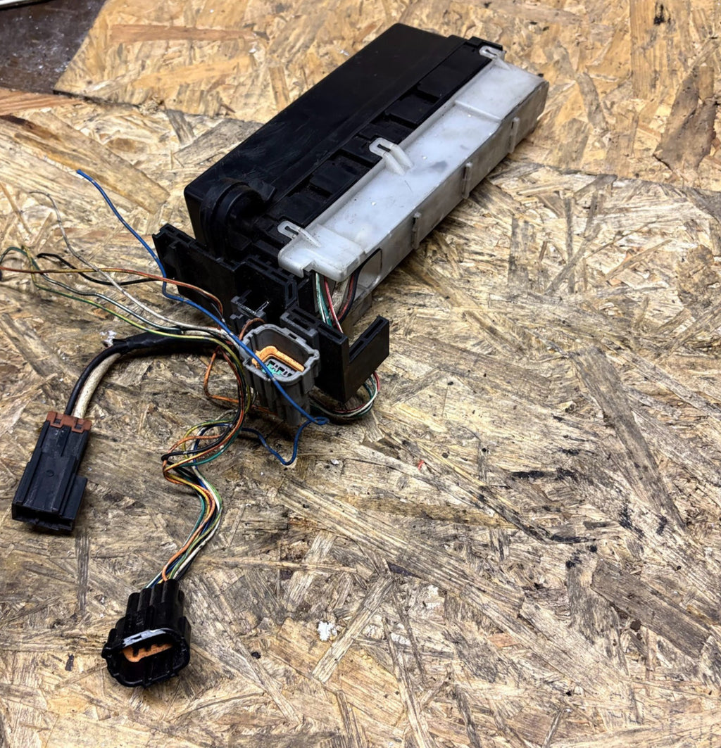 Nissan Micra K11 1998-2002 Fuse Relay Box 25230-9F920 Under Bonnet
