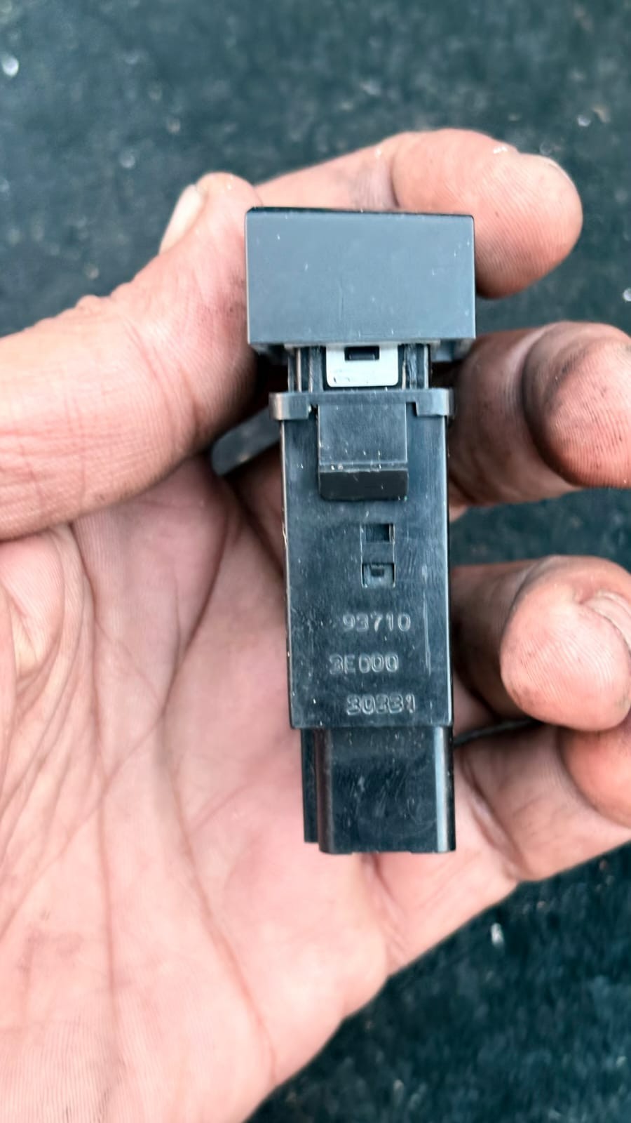 Hyundai Accent Demist switch KIA