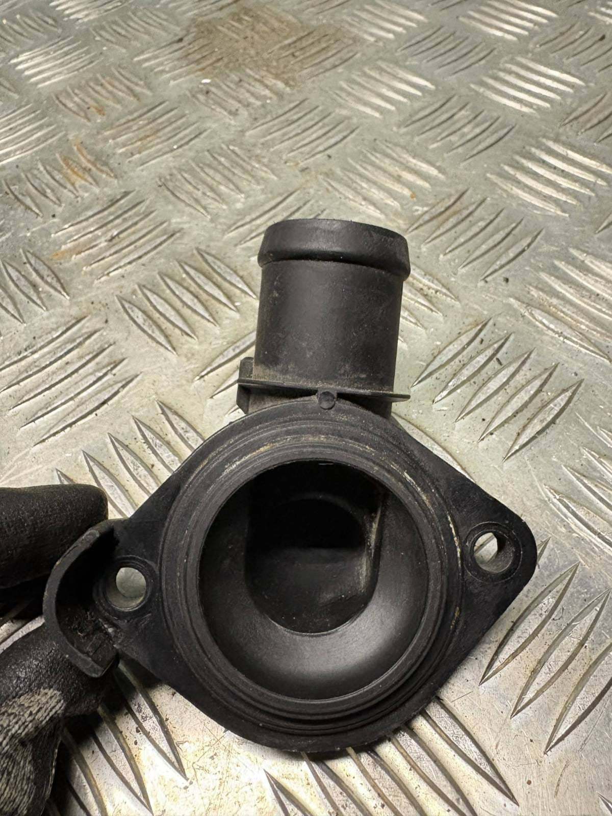 Coolant Flange Fits VW Golf Mk5 Mk6 Mk7 Mk8 Audi A3 1K0 122 291 BE Febi 180732