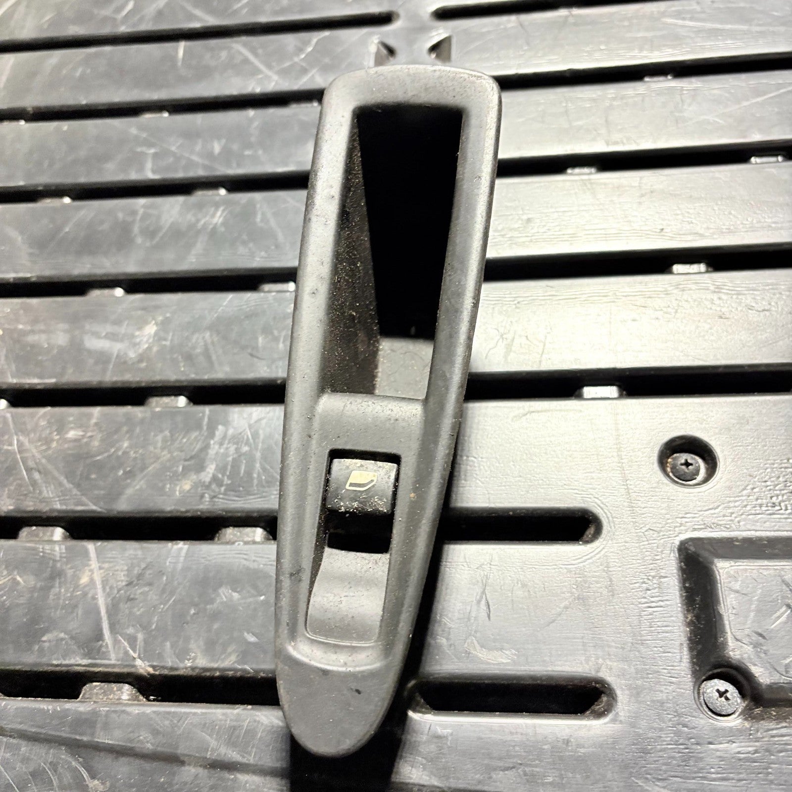 Citroen C4 VTR Plus Right Offside Rear Electric Window Switch 11-15