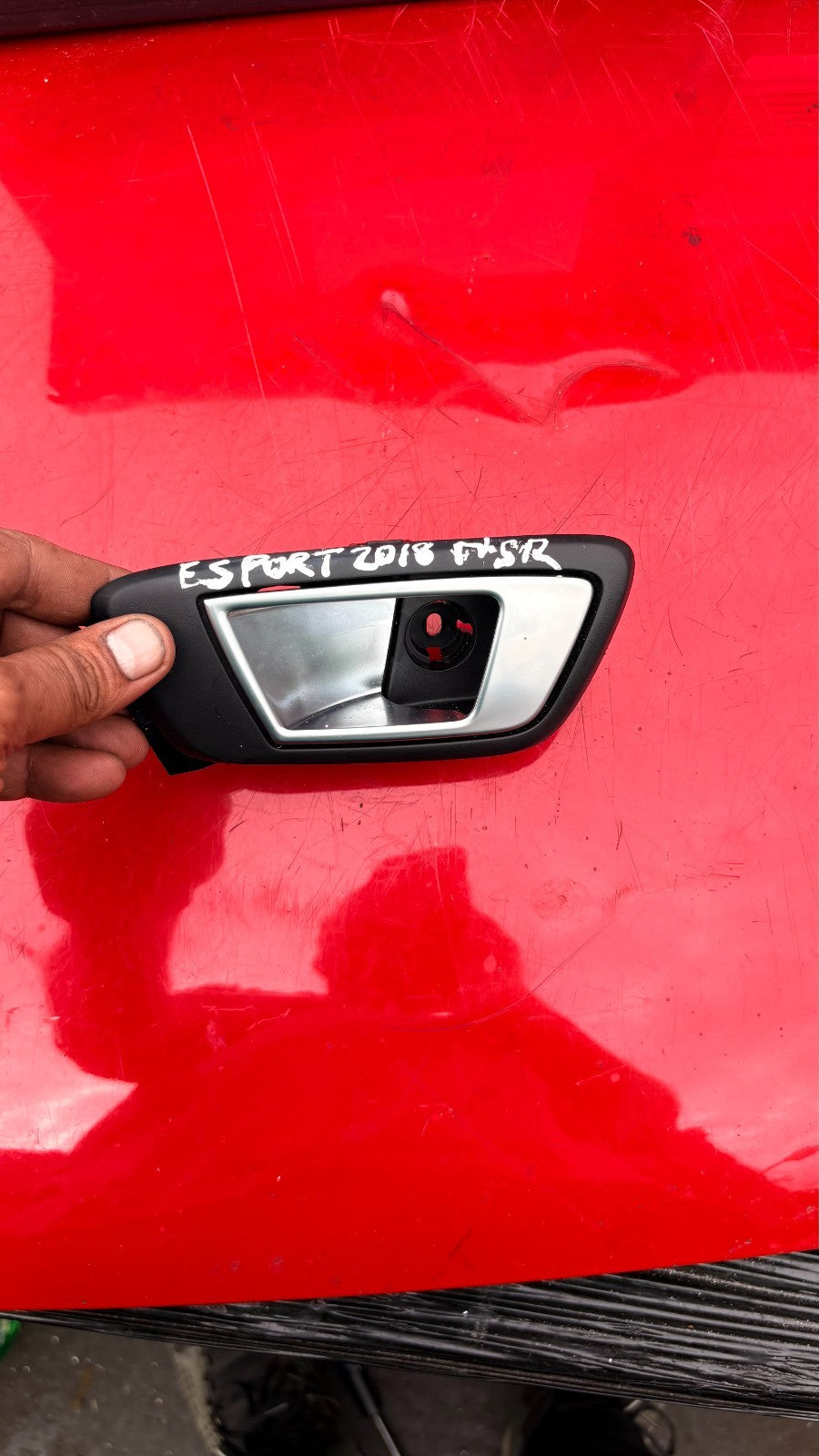 FORD ECOSPORT 2018 INTERIOR DOOR HANDLE REAR LEFT PASSENGER SIDE 8A61-A22601-CEW