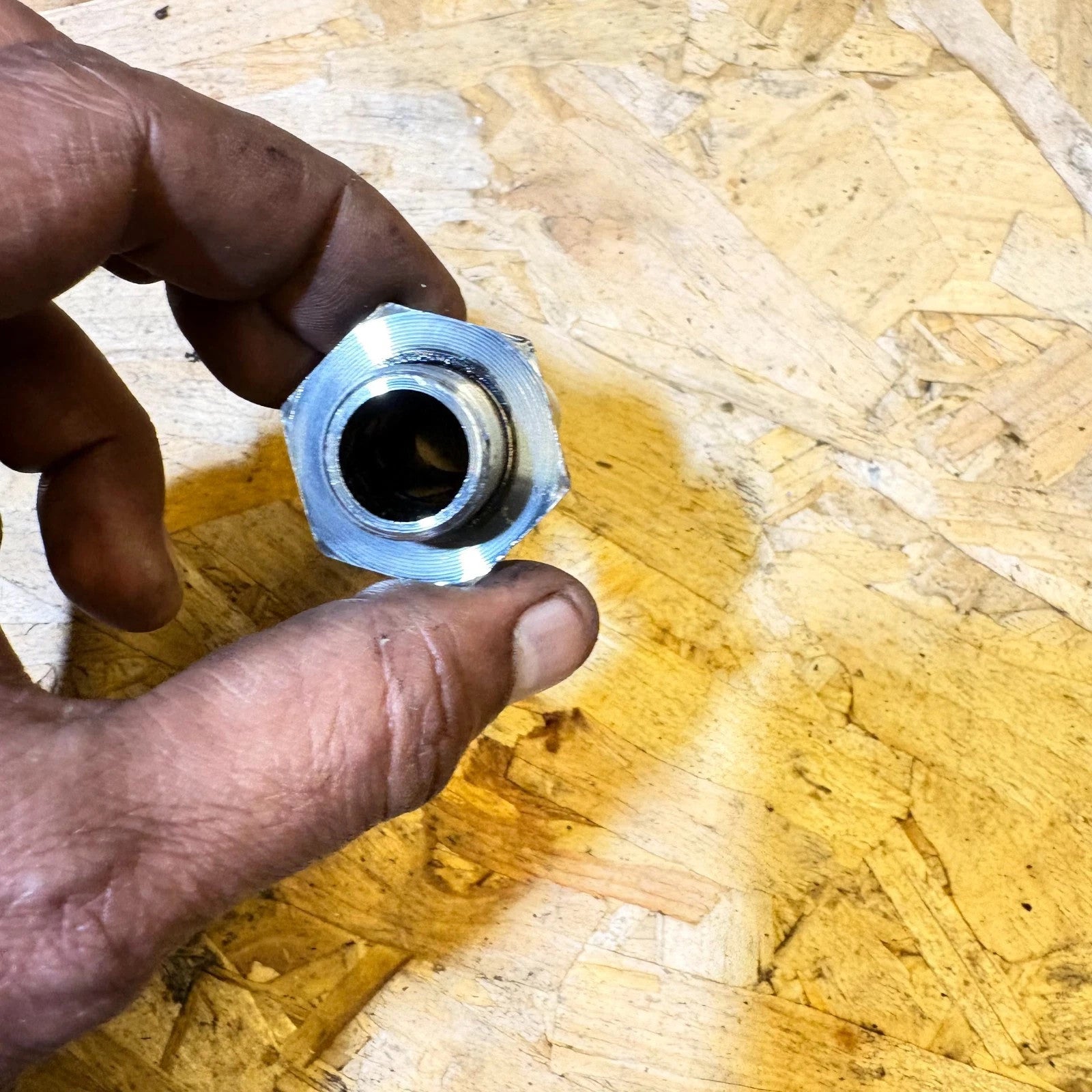 RENAULT REAR HUB CENTRE TORSION BAR BEARING MOUNT