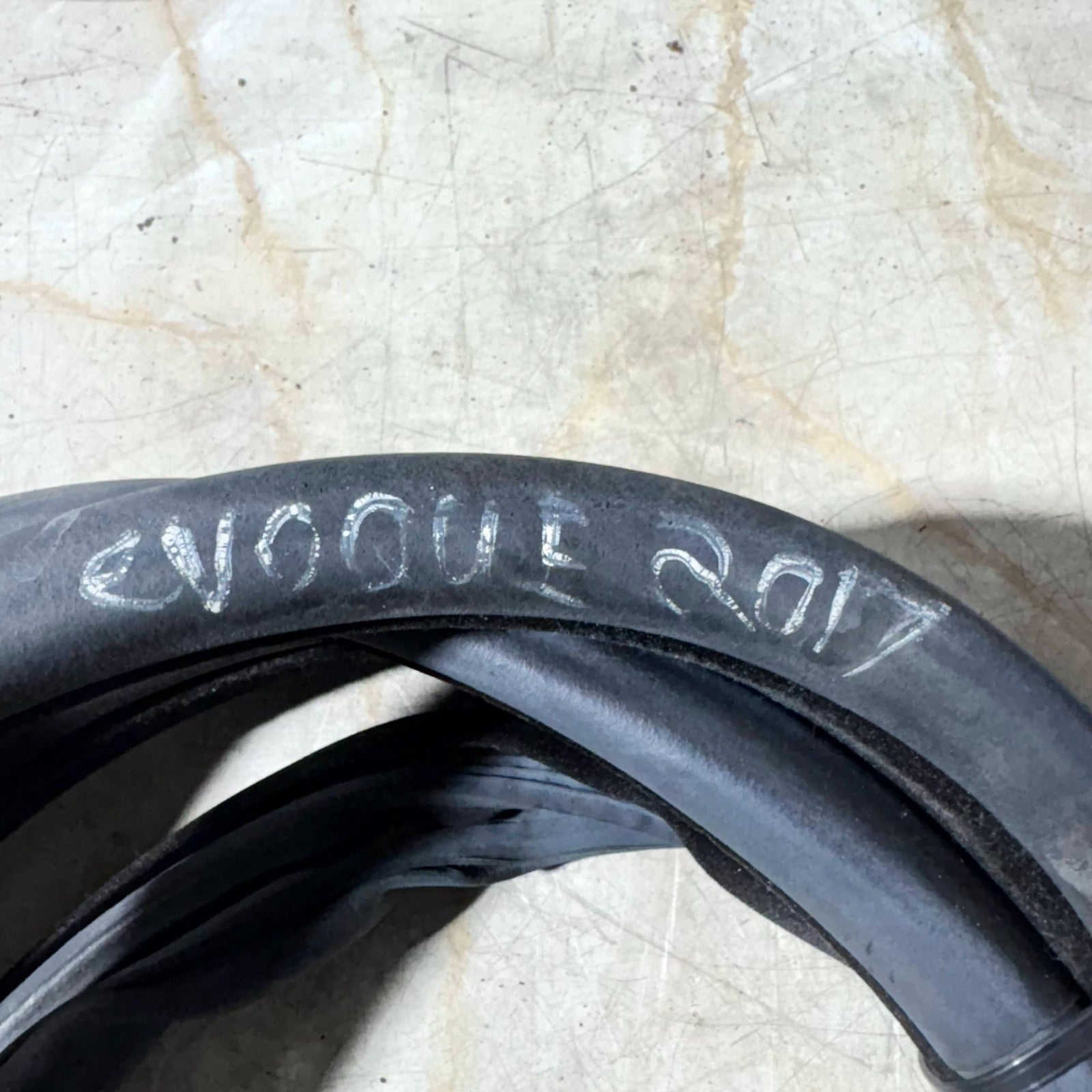 Range Rover Evoque L538 2011-2018 Front Left Nearside Door Weather Seal Rubber