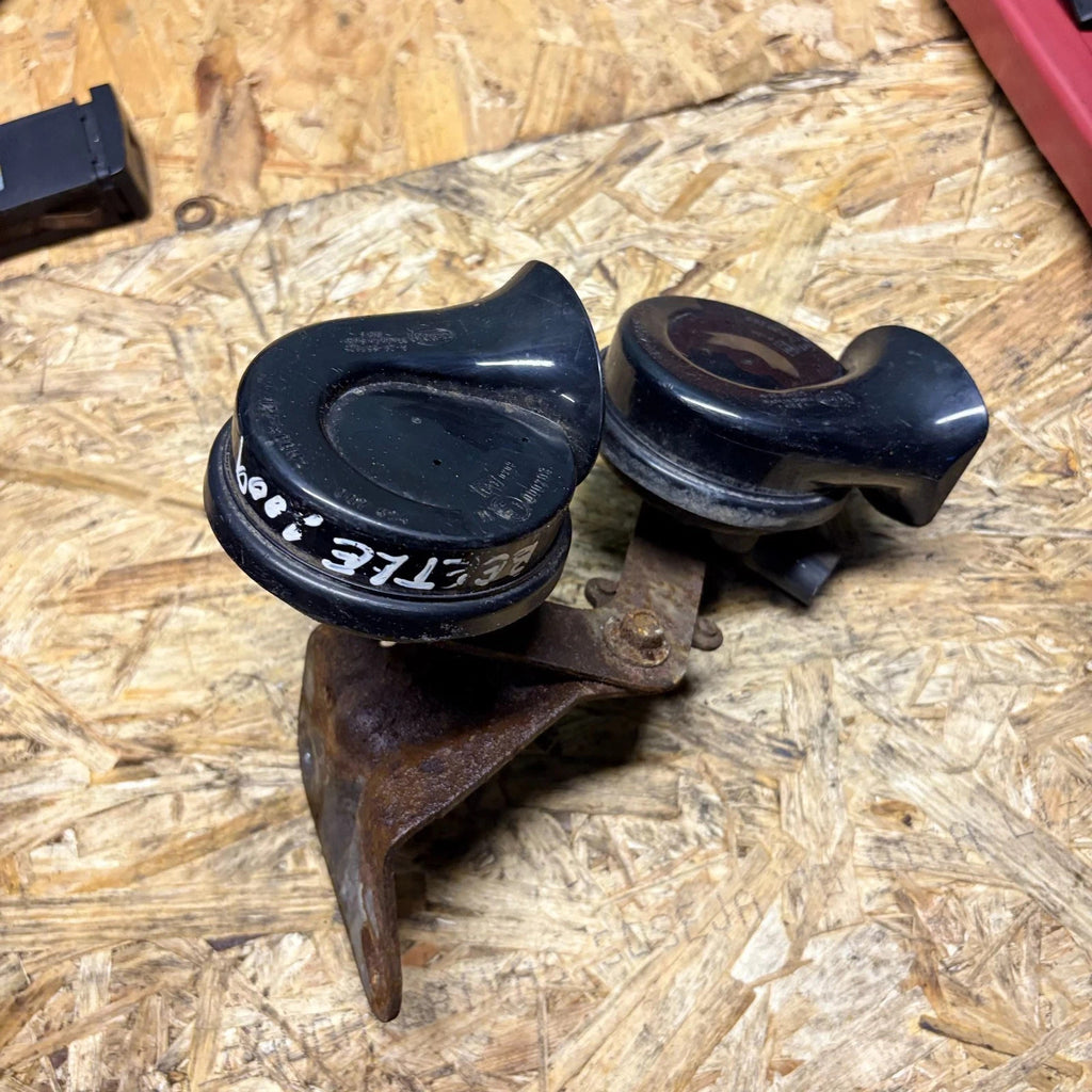 Volkswagen BEETLE Horn Signal Set 1999-2011