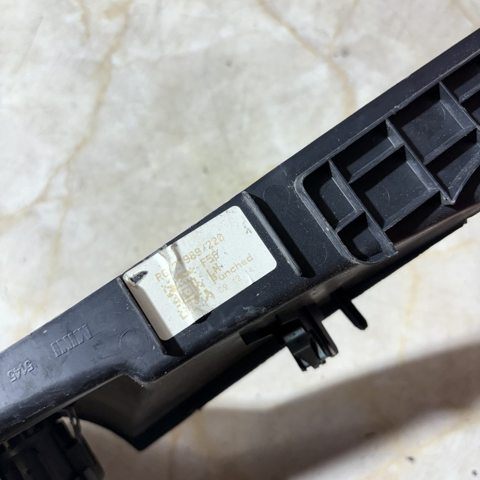 Mini Cooper F56/F55 2014‑2019 Front Dashboard End Trim 5145122737