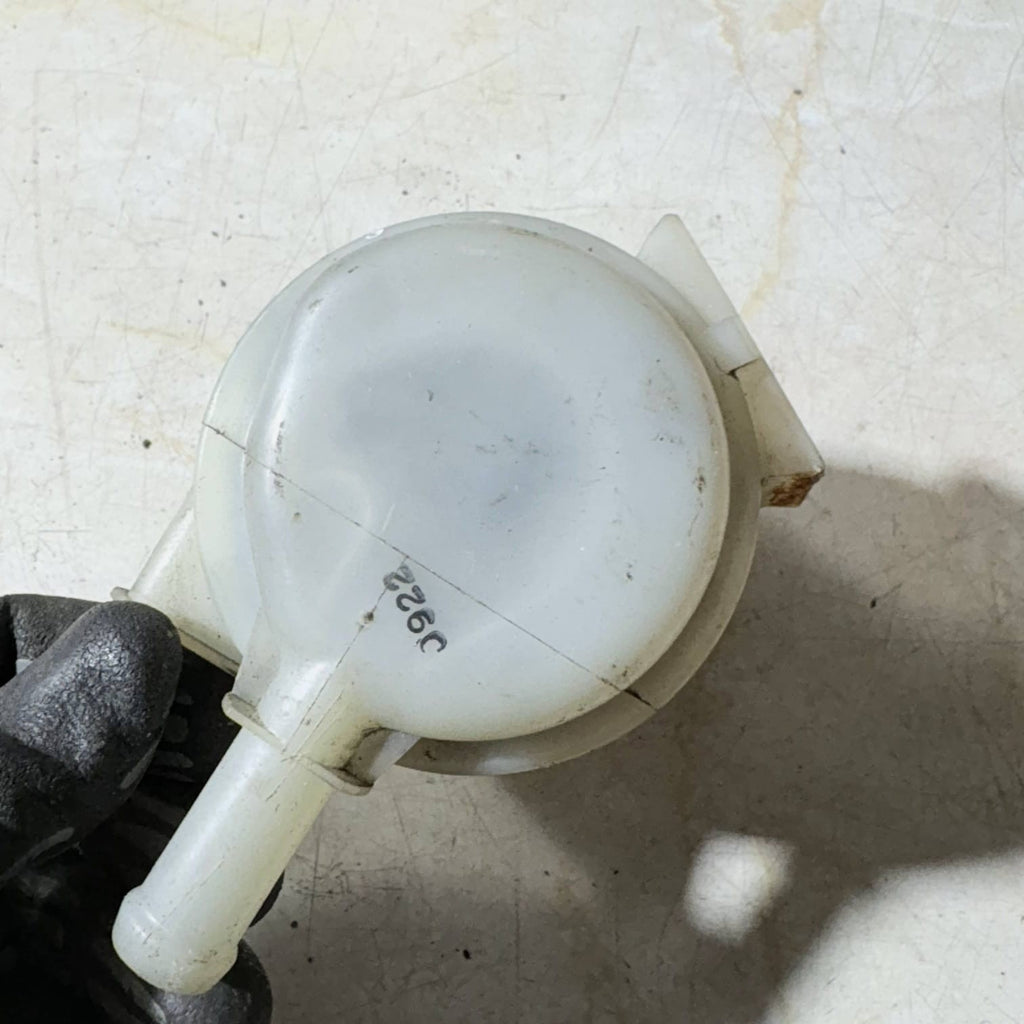 Daihatsu 2002-2007 Power Steering Fluid Reservoir Tank