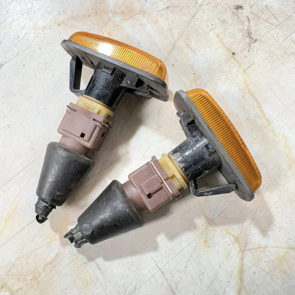 Peugeot Partner Left & Right Side Indicator 0191081 (2PIC)
