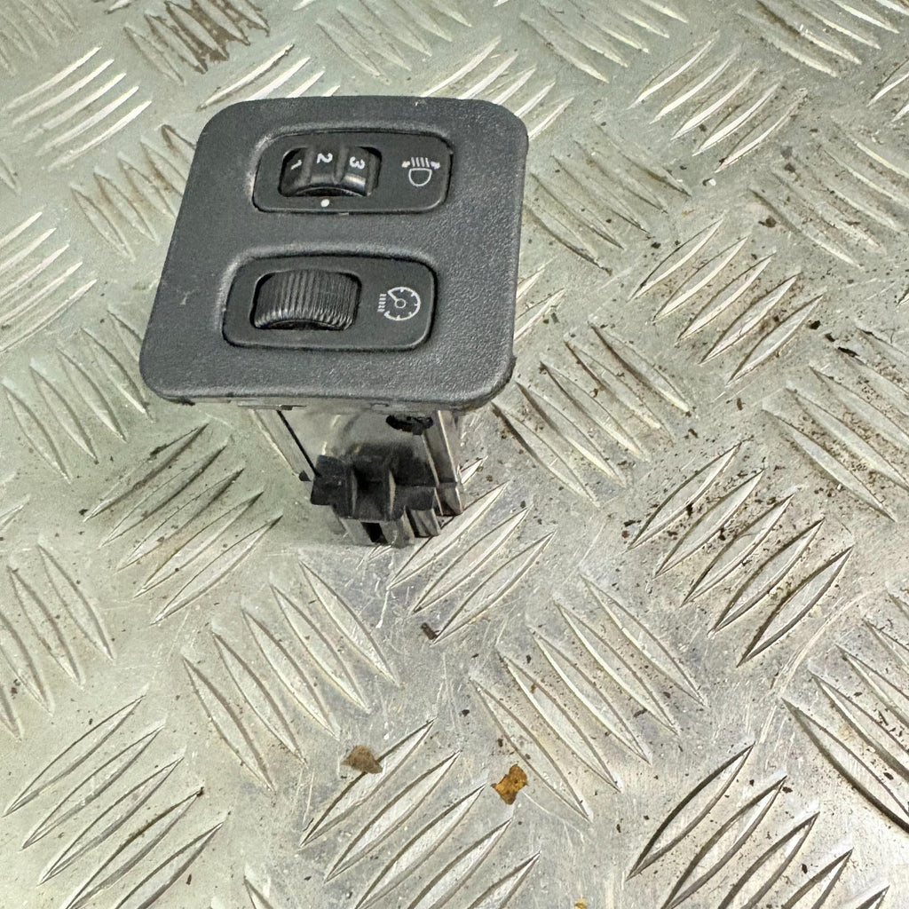 MITSUBISHI SHOGUN HEADLIGHT SWITCH CONTROL ADJUST SWITCH