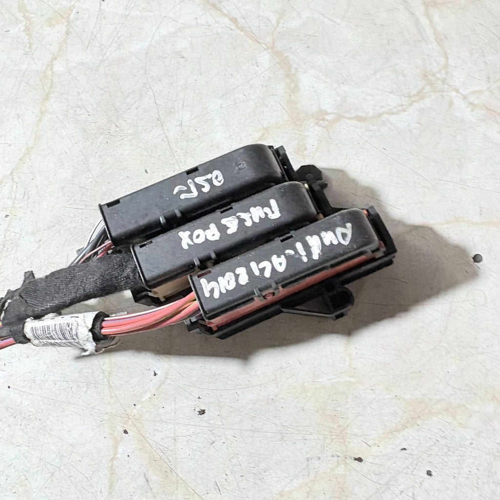 Audi A4 B8 2008-2012 Rear Trunk Boot Fuse Relay Box Block With Mount Bracket