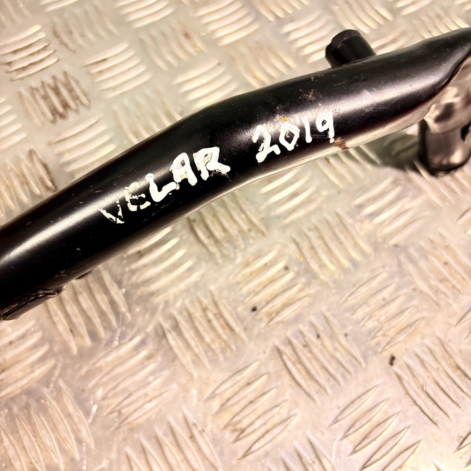 RANGE ROVER VELAR 2017-2024 WATER COOLANT HOSE PIPE G4D3-8A512-AF