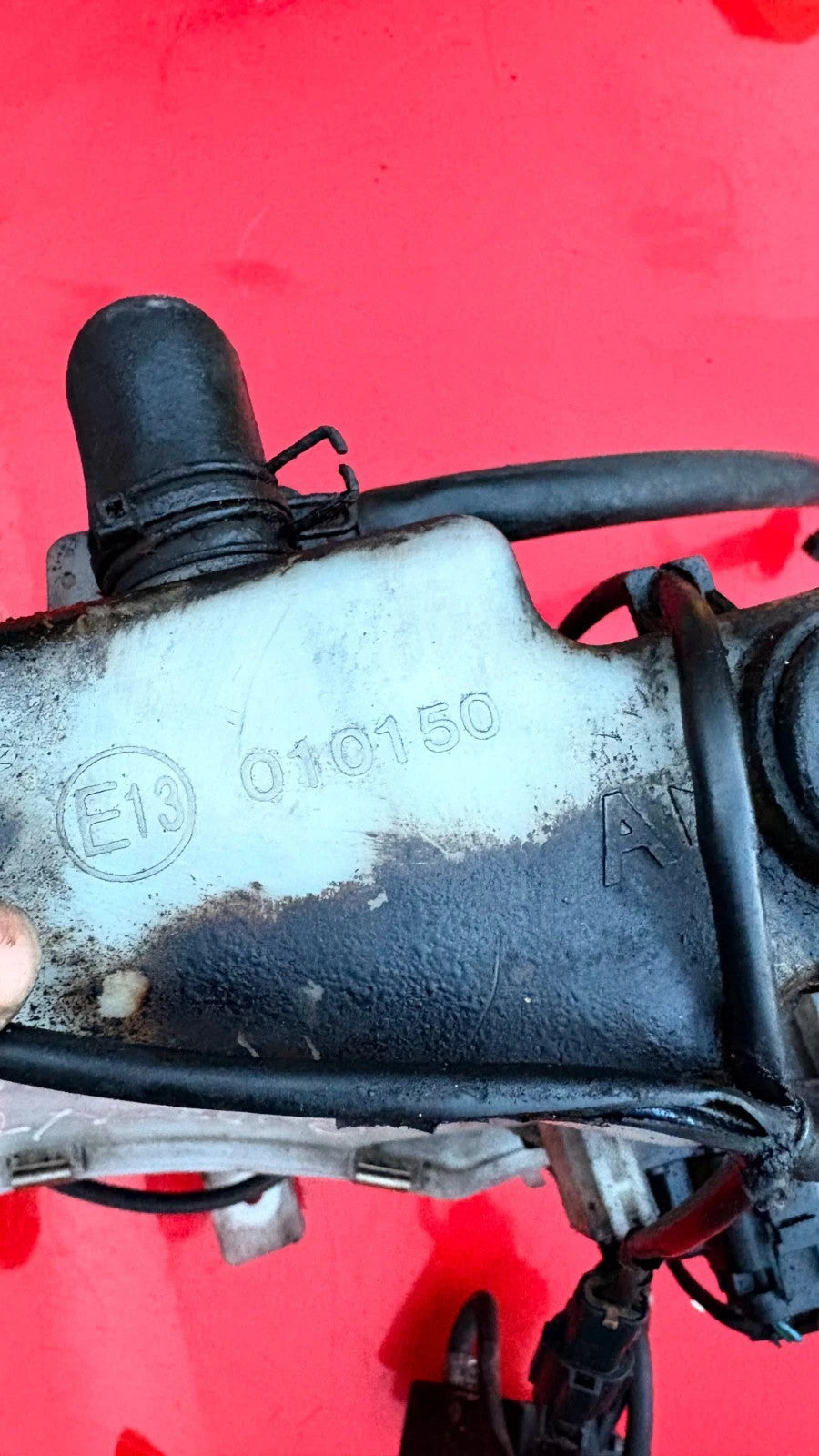 Kia Sorento 2002-2009 Windscreen Washer Bottle Reservoir Tank 984003E000