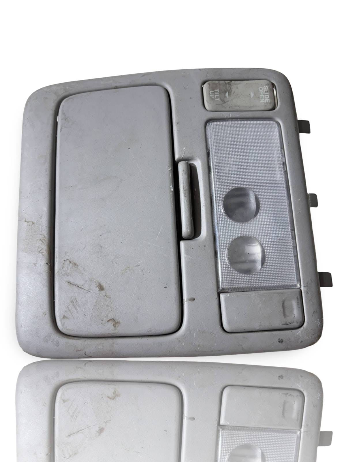 Toyota RAV4 2/3 doors 2004 2.0 petrol front interior roof seat light 859200W010