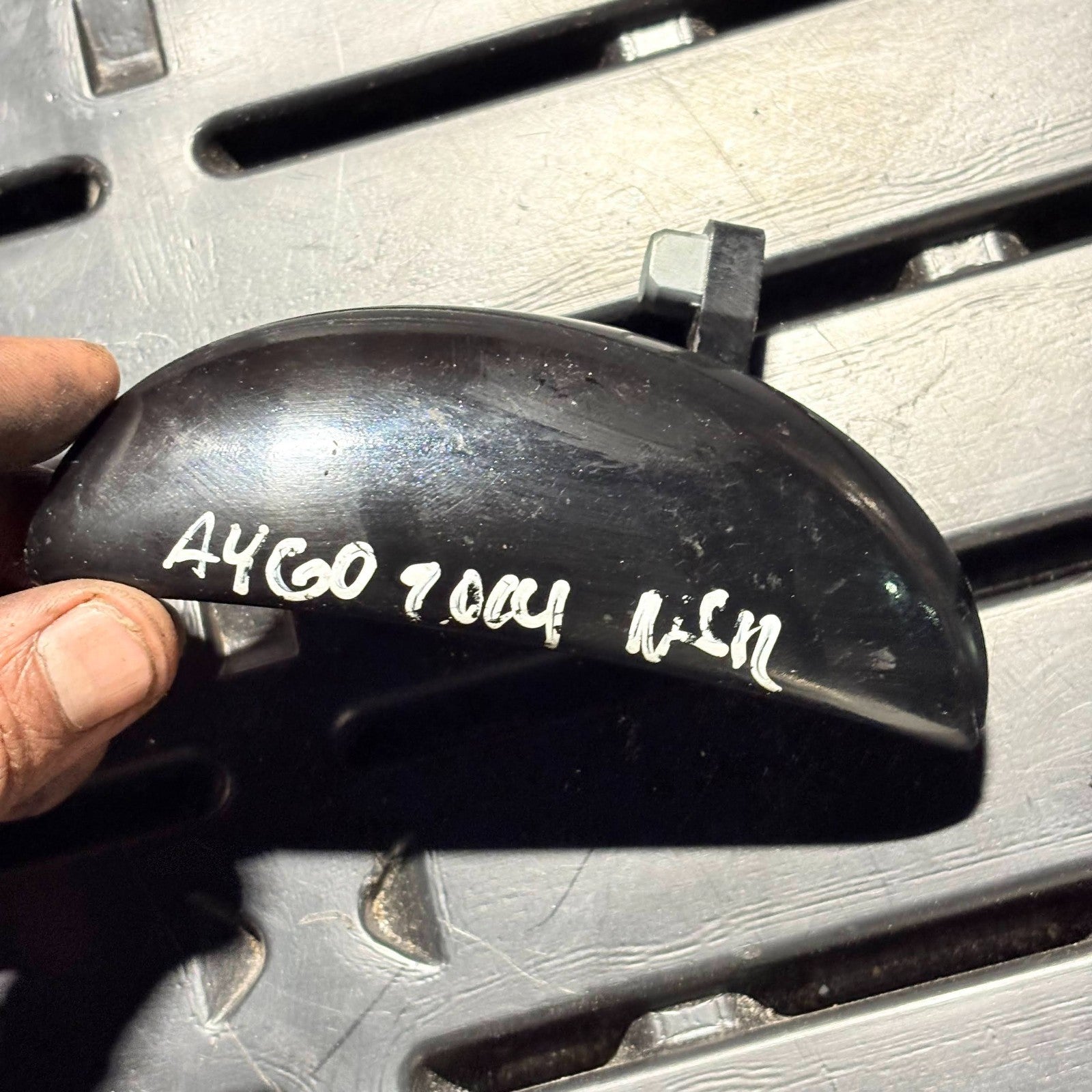 TOYOTA AYGO 2004 PASSENGER REAR LEFT NEARSIDE EXTERIOR DOOR HANDLE BLACK