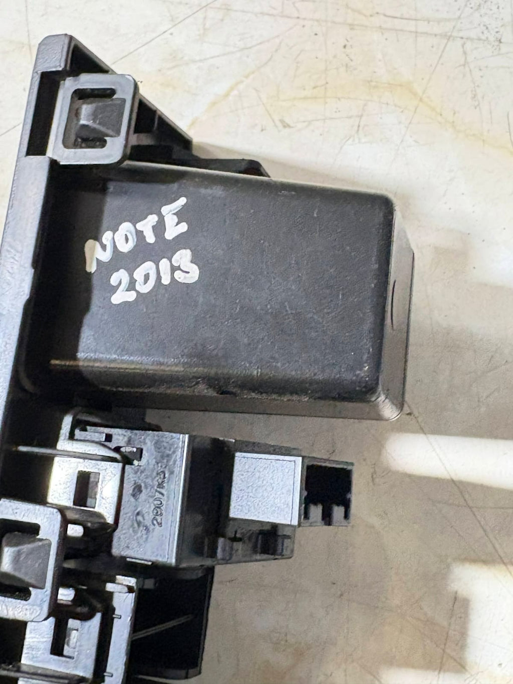Nissan Note E11 2006-2013  ESP Headlight Mirror Switch Panel 68485-9U000