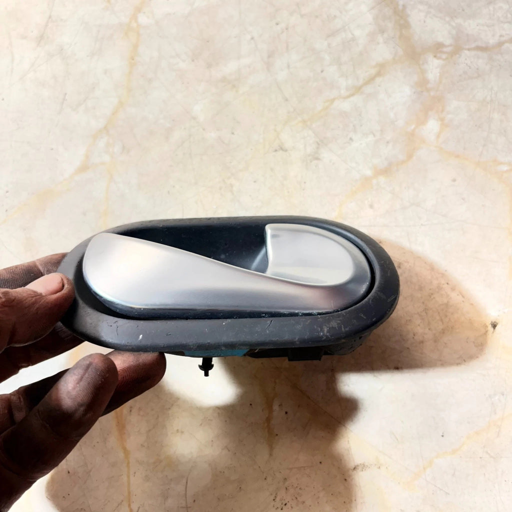 Renault Megane 2002-2008 Left Front Passenger Side Interior Door Handle 50055000