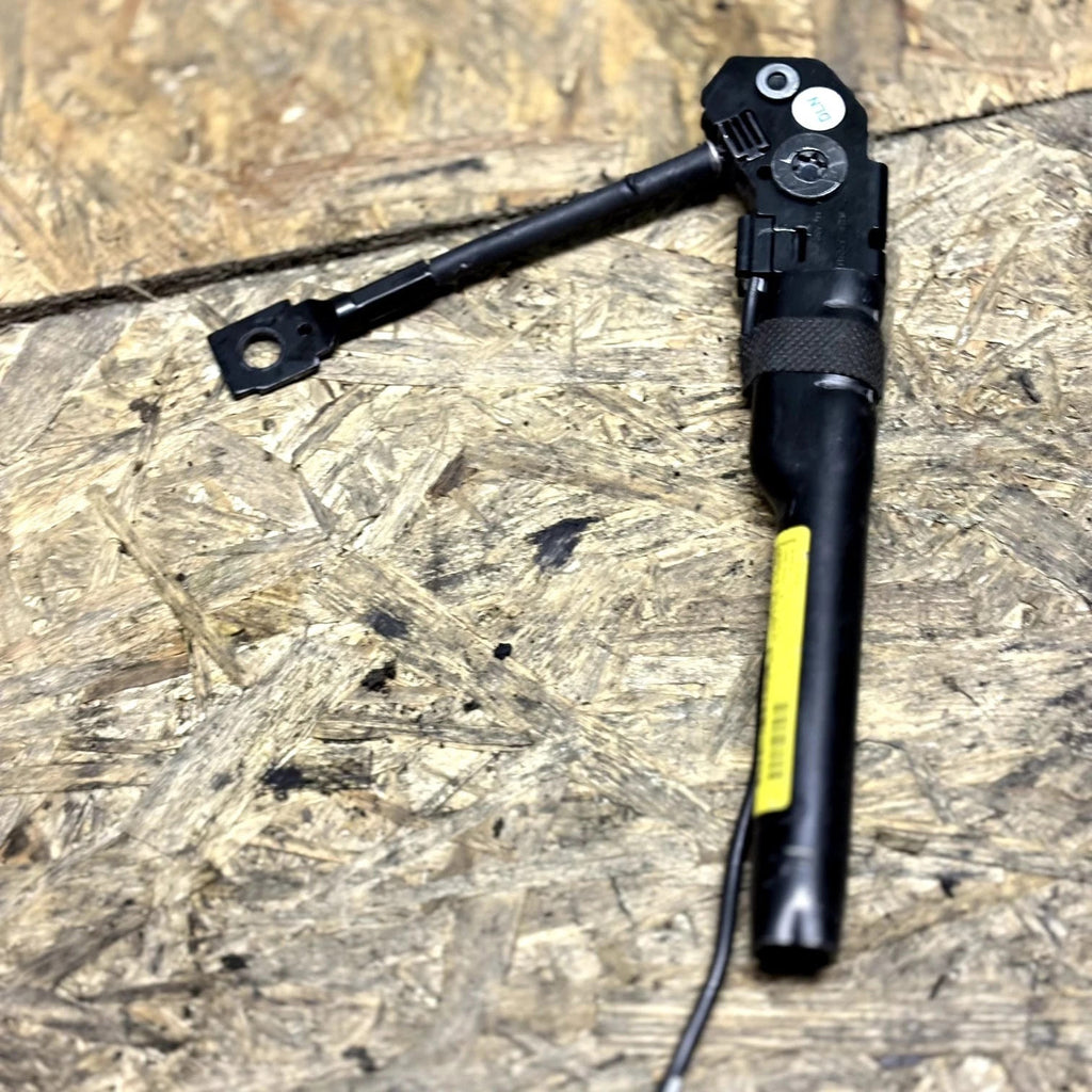 Vauxhall Meriva B Seat Belt Pretensioner Left Side 34056417D