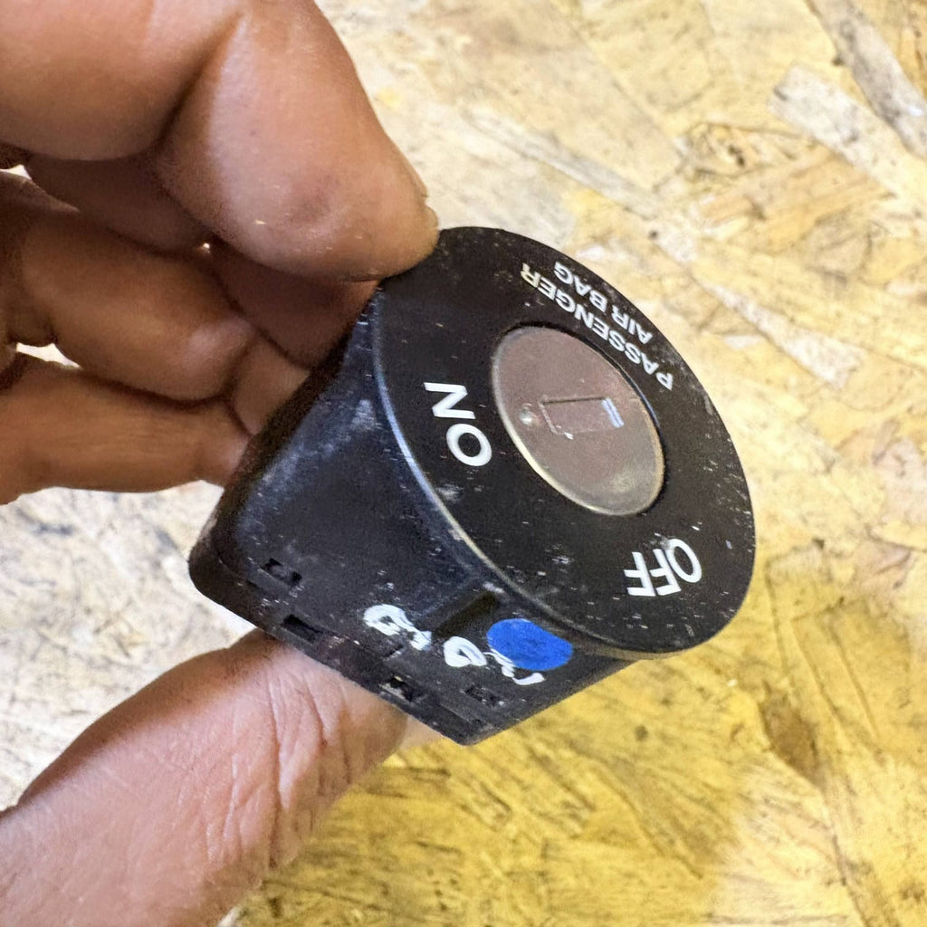 KIA Picanto MK1 Passenger Airbag ON OFF Switch Module