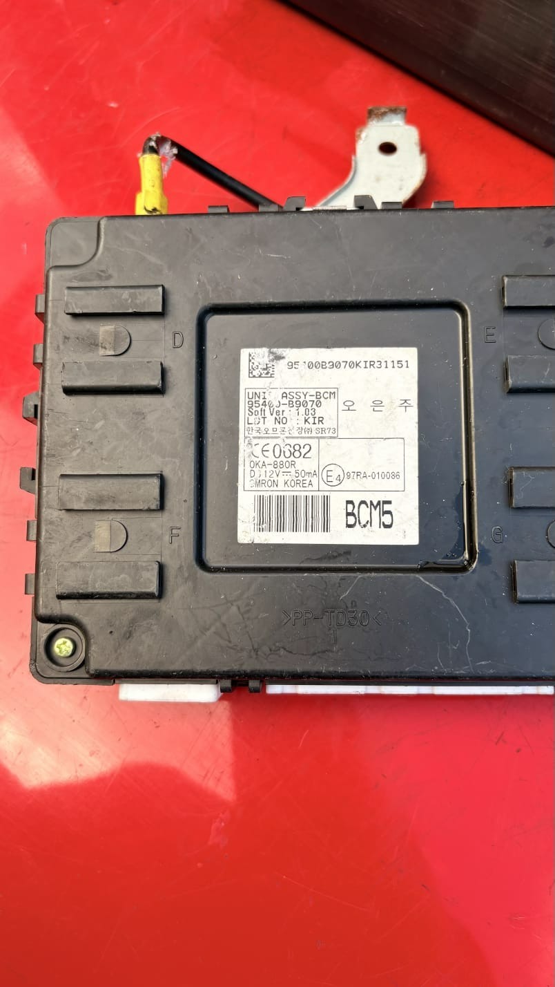 95400 B9510 97RA 010086 Hyundai Comfort Control Unit Module OE 2015