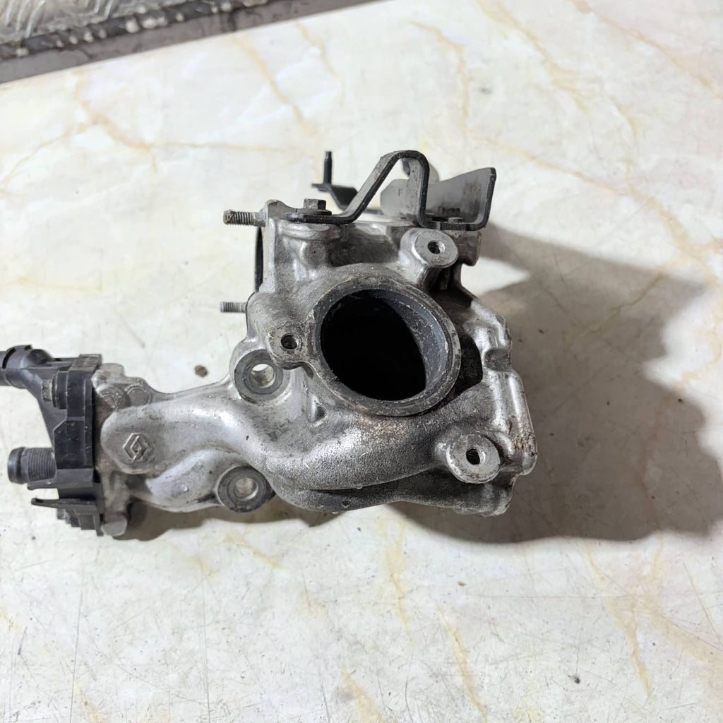 NISSAN QASHQAI TEKNA 1.5 DCI EGR VALVE COOLER HOUSING BRACKET FLANG 3-52301