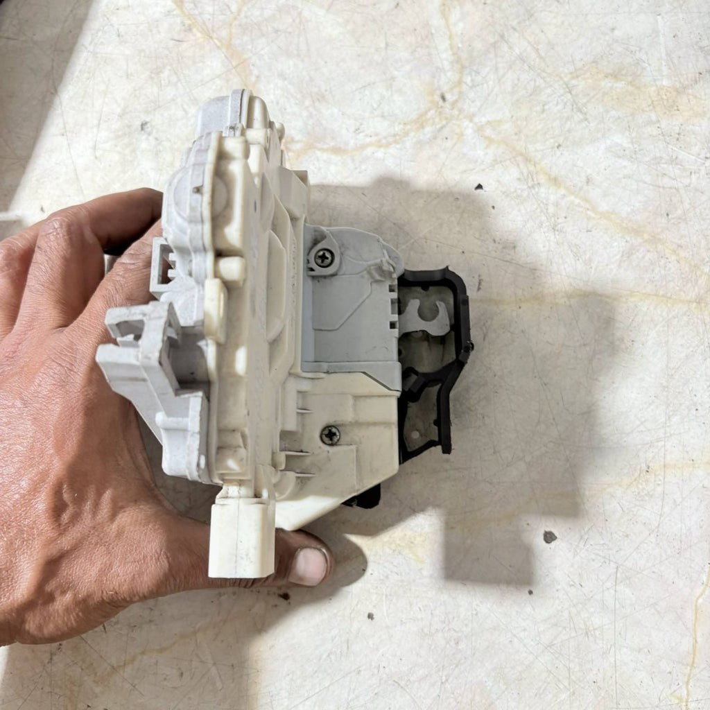 PASSENGER REAR DOORLOCK ACTUATOR MECHANISM FOR AUDI A3 A4 A6 JA6-8E0839015AA NSR