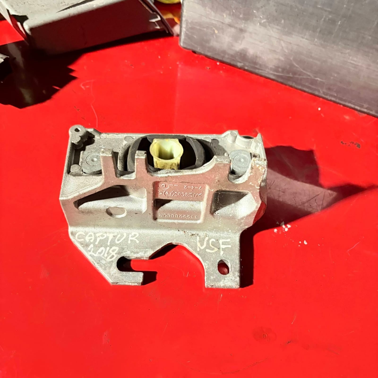 RENAULT CLIO MK4 ENGINE MOUNT 112228880R 0.9 TCE H4B 400 2018