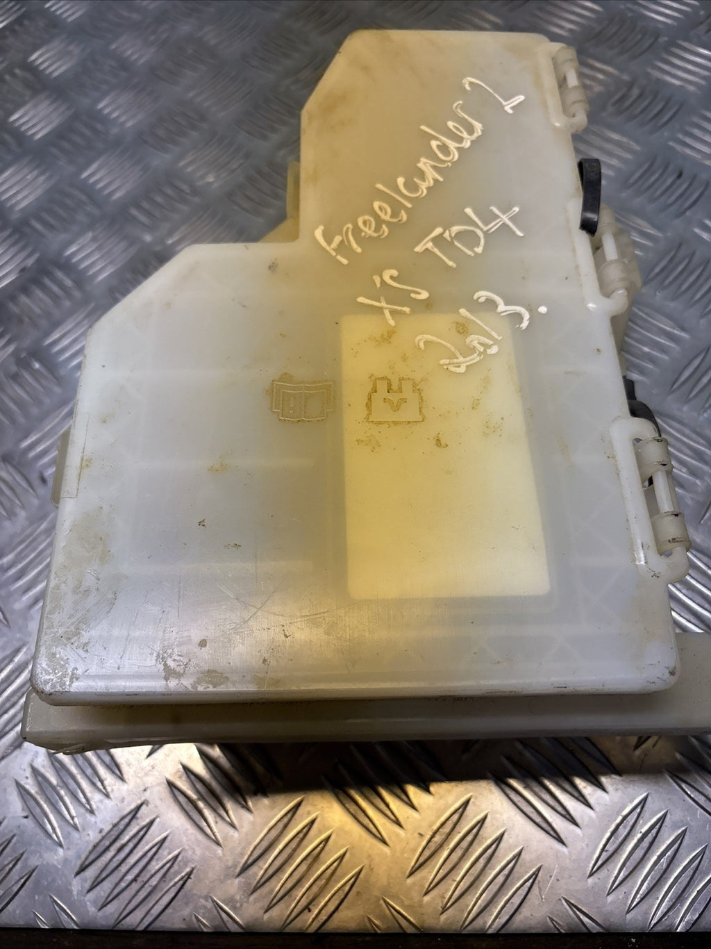 2009 LAND ROVER FREELANDER 2 HST FUSE BOX