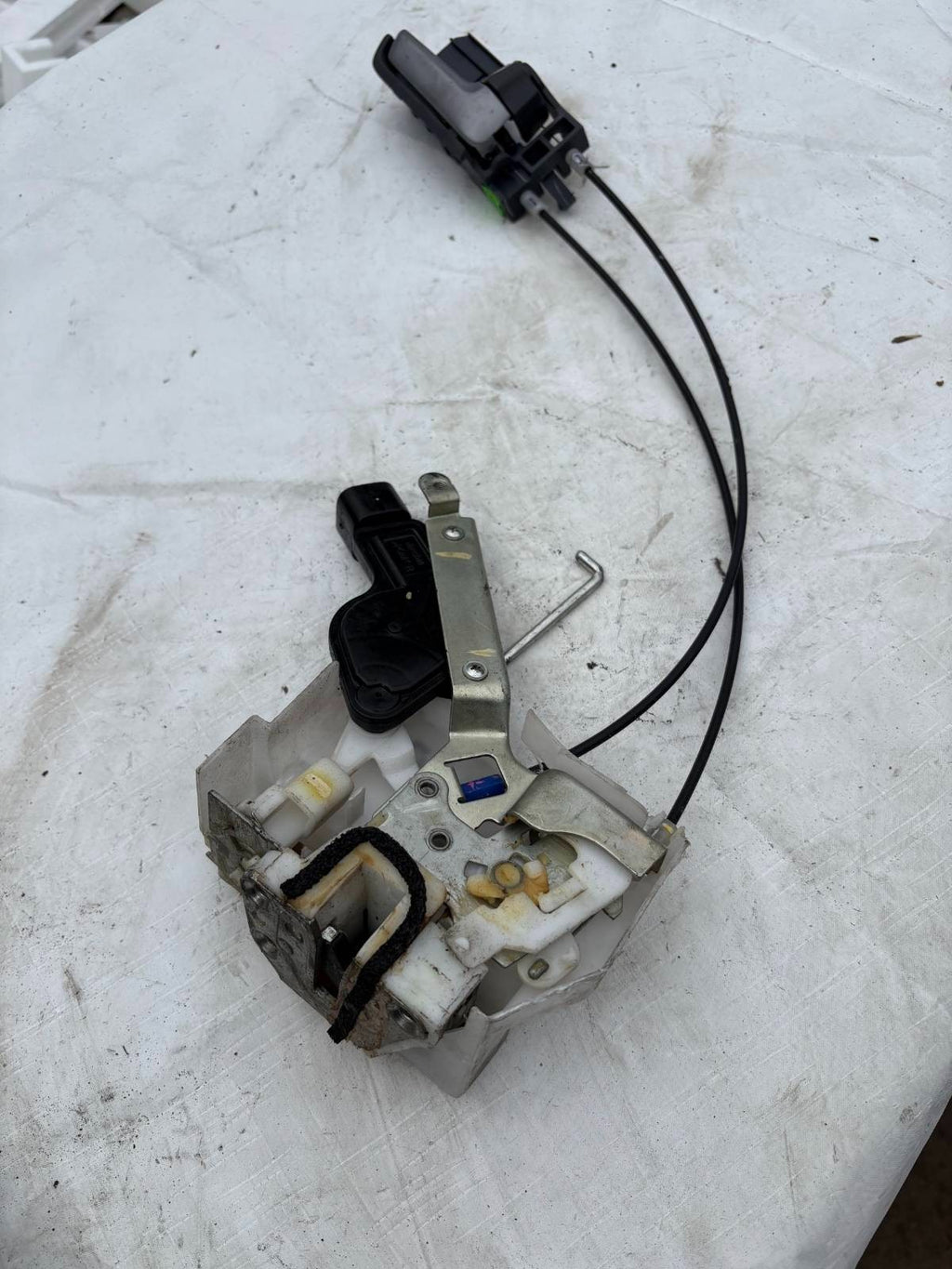 SUZUKI ALTO K10 8311075J0PIA02 DOOR REAR LOCK