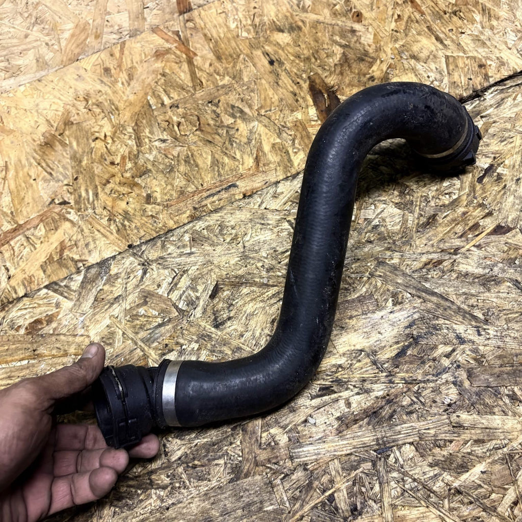 BMW F10 F11 520d N47 Front Engine Coolant Water Pipe Hose 8514244 2009-17