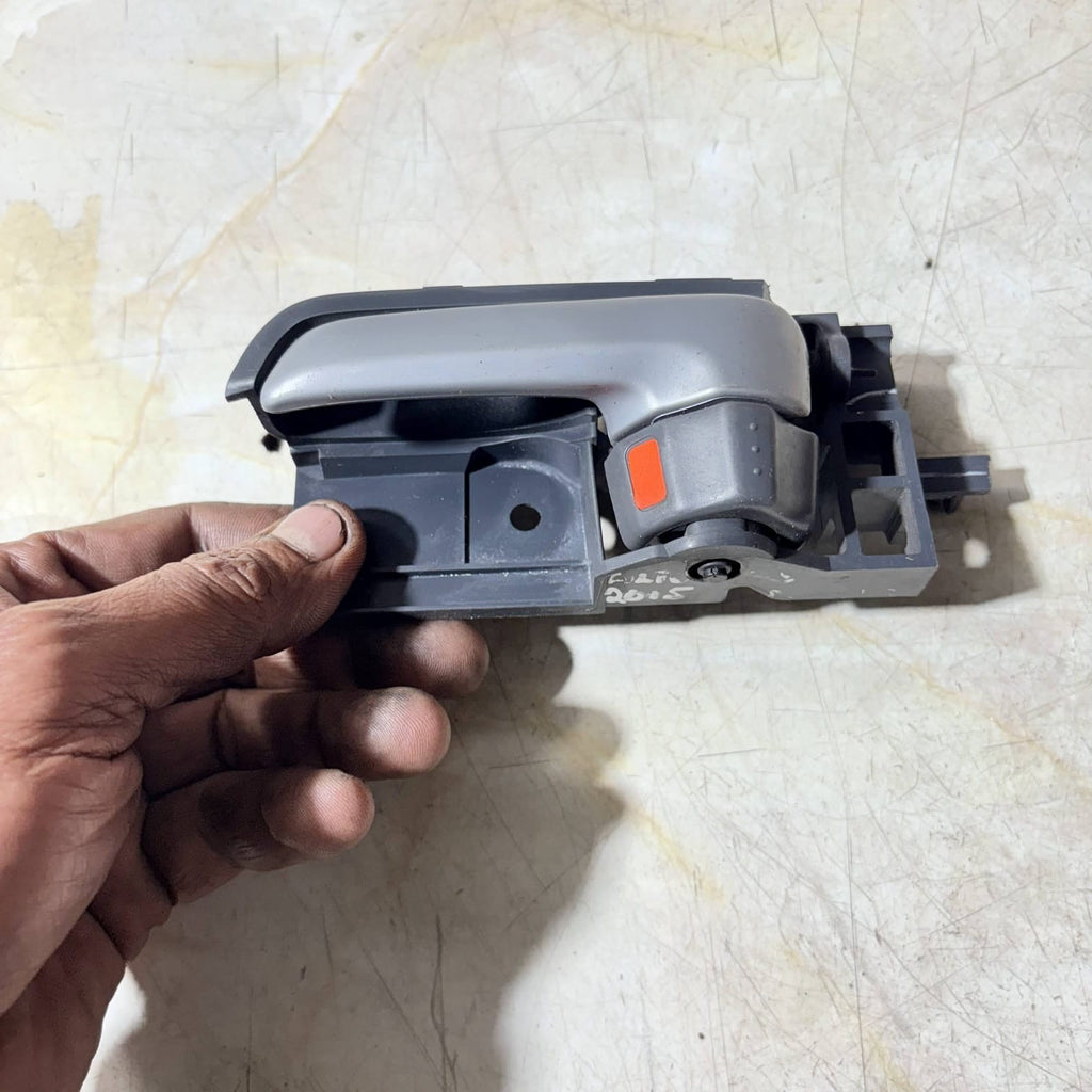 SUZUKI ALTO SZ HATCHBACK 5DR DOOR HANDLE INTERIOR 83130-68K0