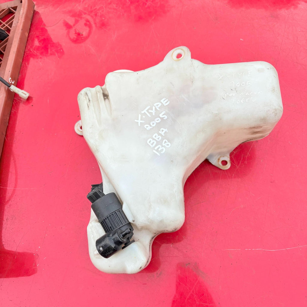 2001-2007 JAGUAR X TYPE WASHER BOTTLE BOTTOM END 4X43-17B613-AB