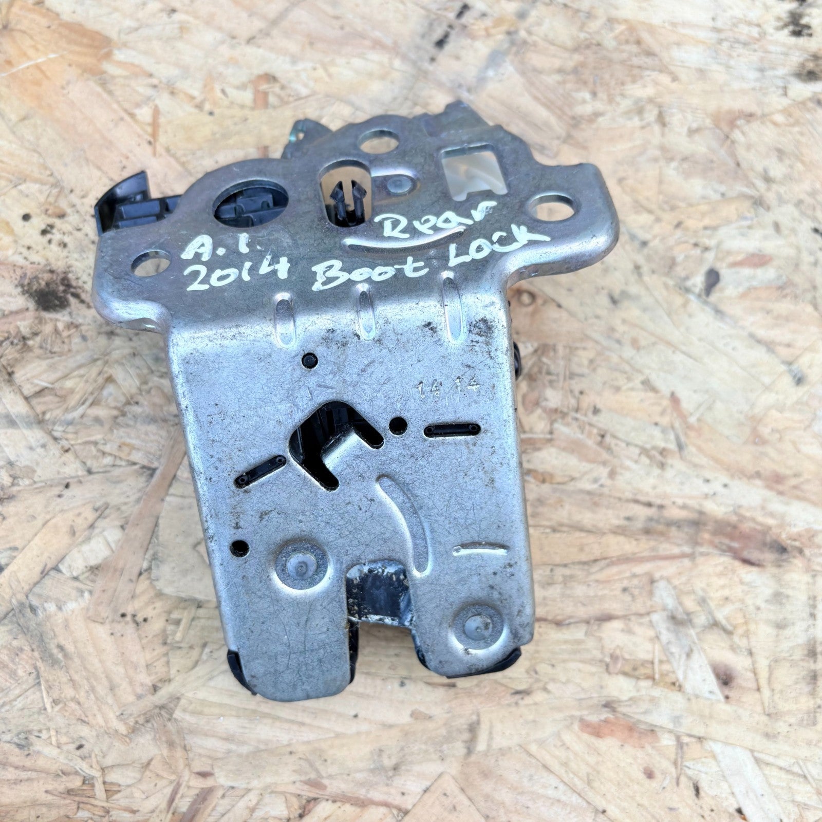 AUDI A1 2014 8X Rear Tailgate Boot Lid Lock 8R0827505