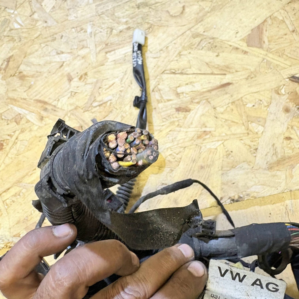 2012VW TOURAN1.6DIESELCAYCAYCENGINEWIRINGLOOMHARNESS DRIVER REAR 03L971824E OSR