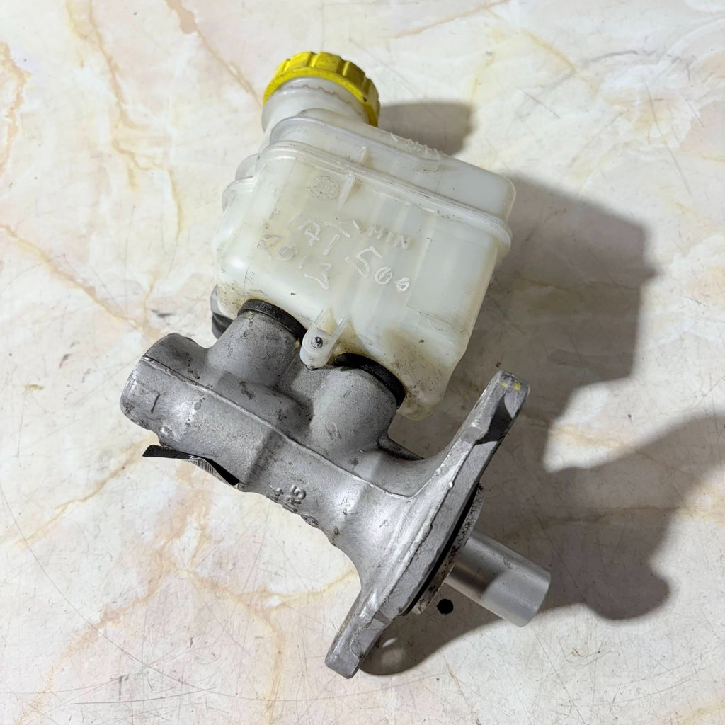 FIAT 500 BRAKE MASTER CYLINDER 32069666 HATCHBACK 2013