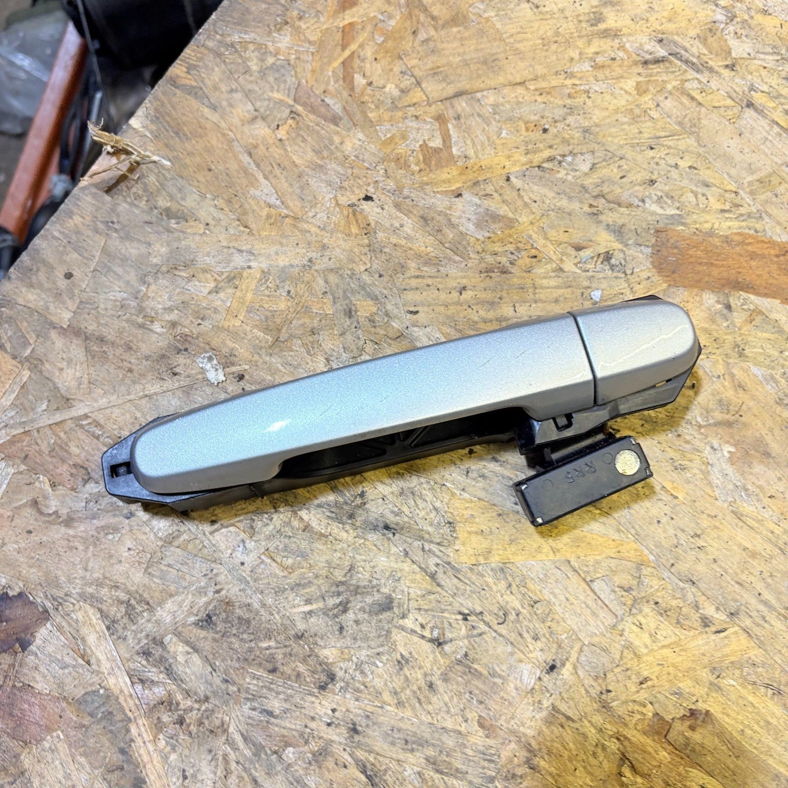 TOYOTA COROLLA DOOR HANDLE EXTERIOR REAR DRIVER SIDE 242304 2004-2009