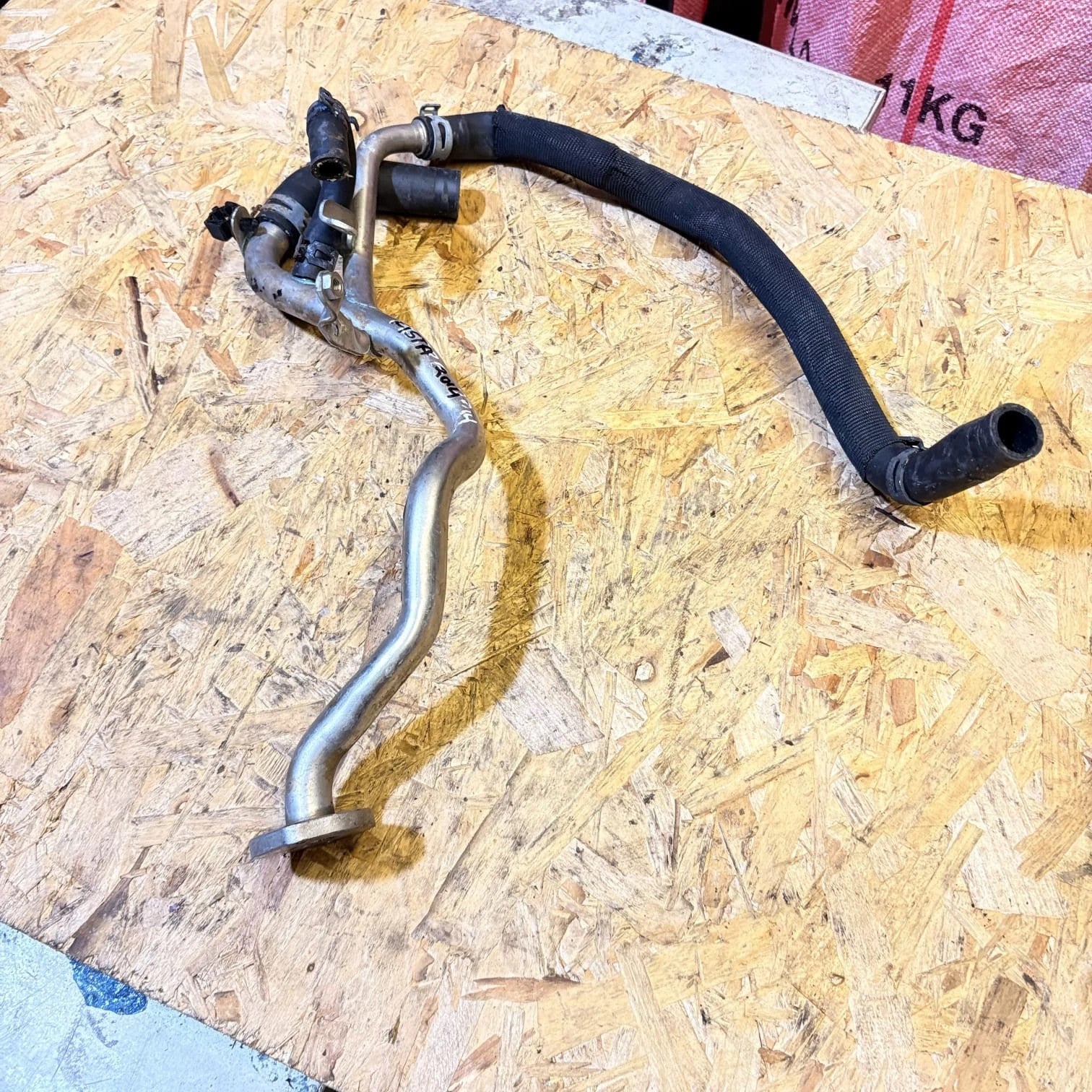 Ford Fiesta Mk7 2008-2017 Engine Water Coolant Pipe Hose 55592000 JUT221560