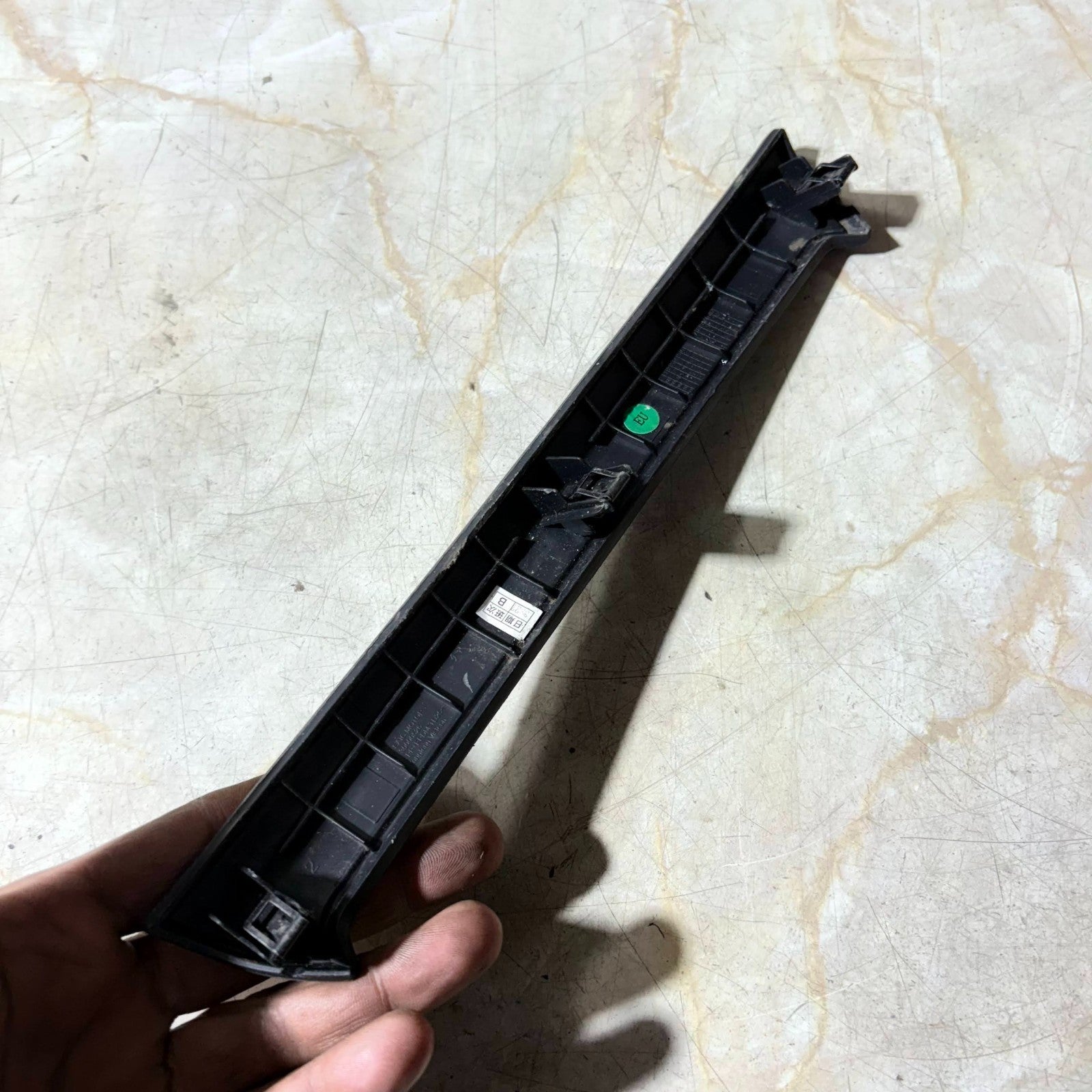 MG MG6 Dashboard Center Console Trim Panel Under Radio 30000526