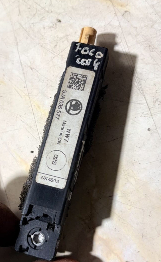 SKODA RAPID ANTENNA AERIAL BOOSTER 5JA035577 AMPLIFIER CONTROL 2014