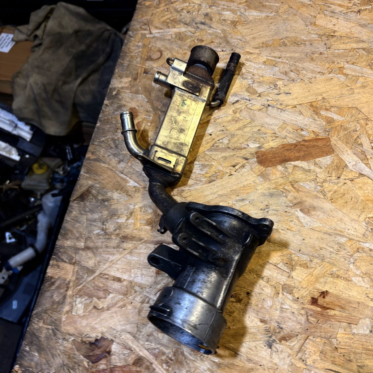 MERCEDES 646 DIESEL CDI ENGINE EGR COOLER A6461400875 A646090