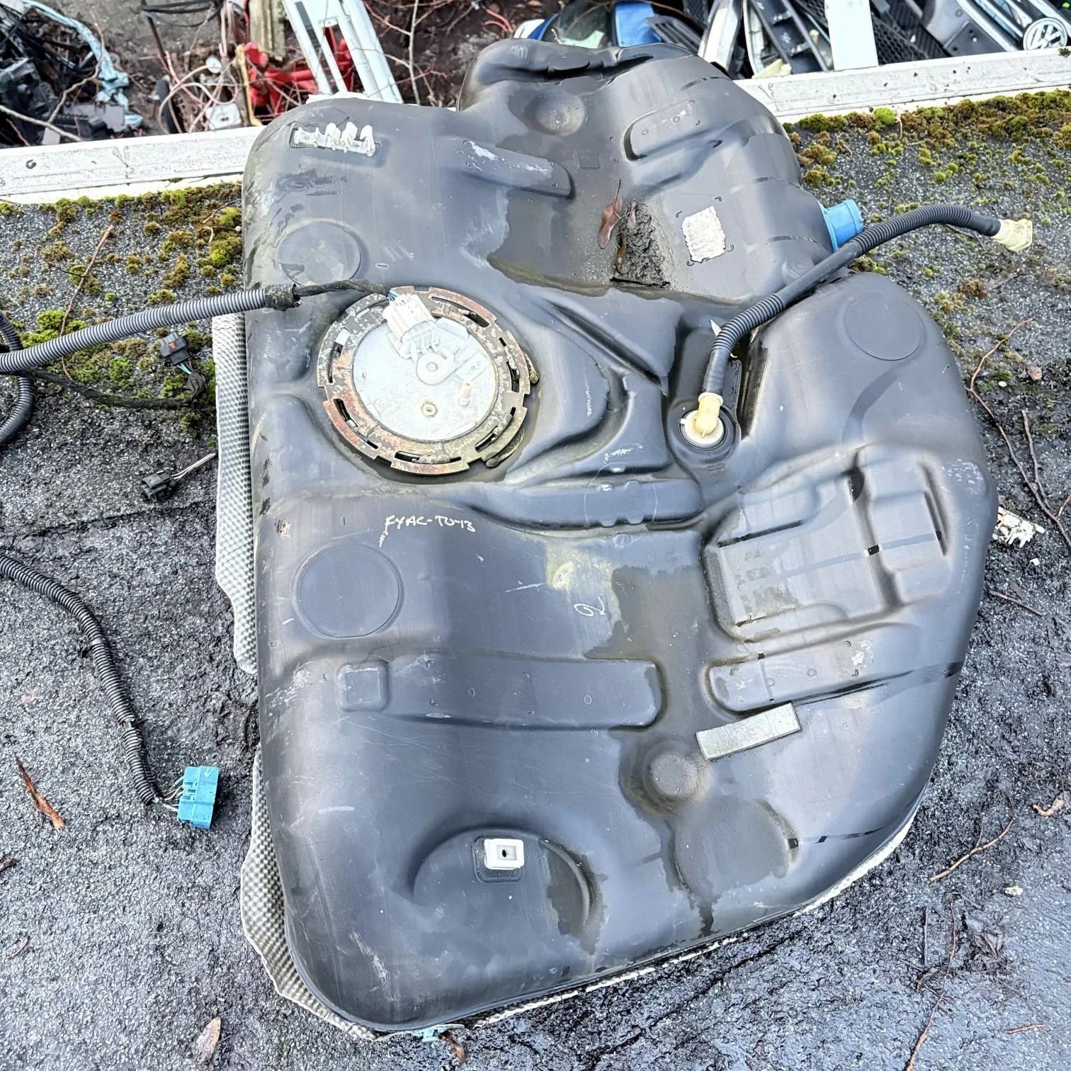 Vauxhall Insignia Diesel Fuel Tank 13247189 VEI40554