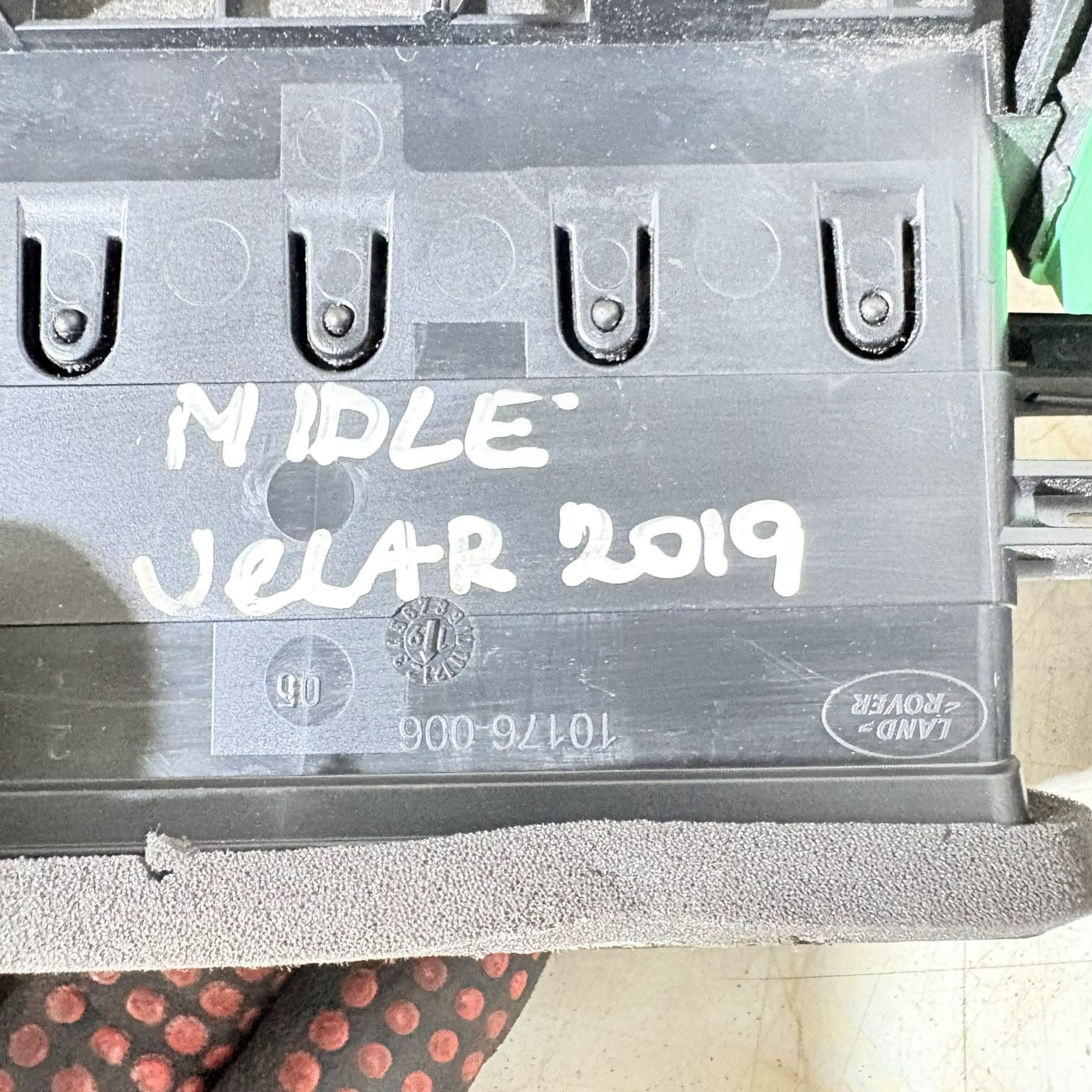 Range Rover Velar L560 2017-2023 Dash Air Vent Hazard J8A2-014L20-BC 11K656