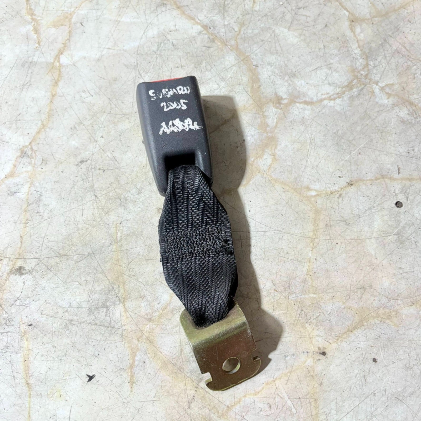 B2000 Seat Belt Holder (Seat belt Buckle) Rear Left for Subaru 2005