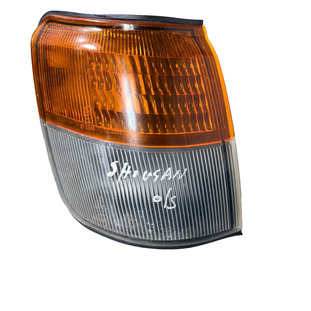 Mitsubishi Pajero/Shogun Mk2 91-97 RH Front Indicator Lamp MR124956 MB831080