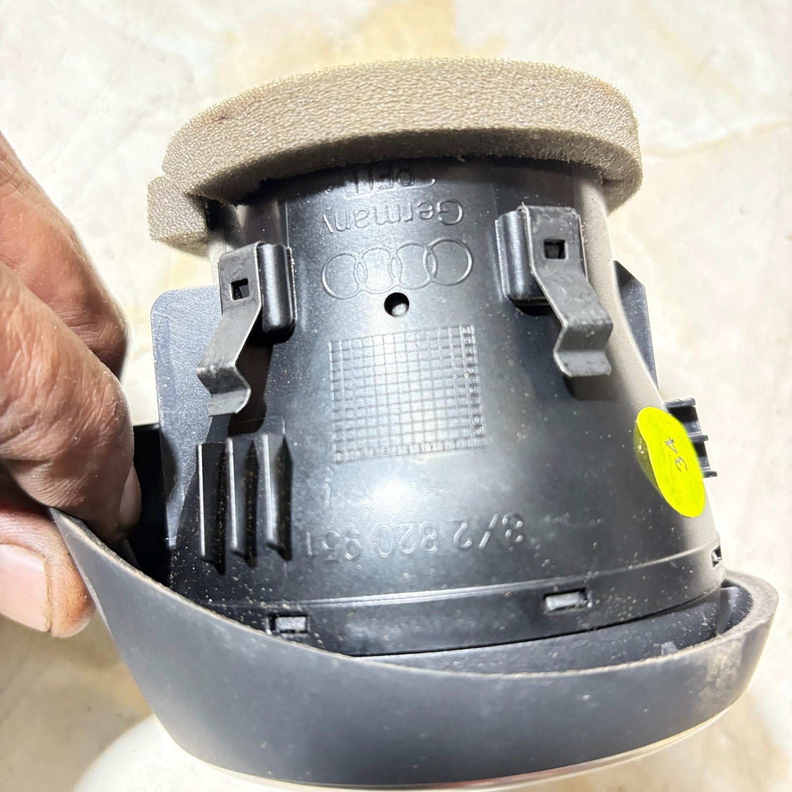 Audi A1 2010-2017 Centre Dash Air Vent Offside 8X2 820 951