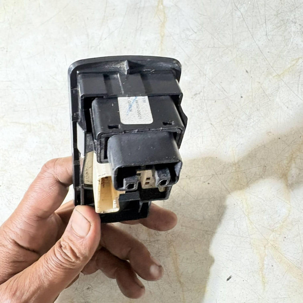 TOYOTA COROLLA 2003-2008 E120 Wing Mirror Switch 183574 Black